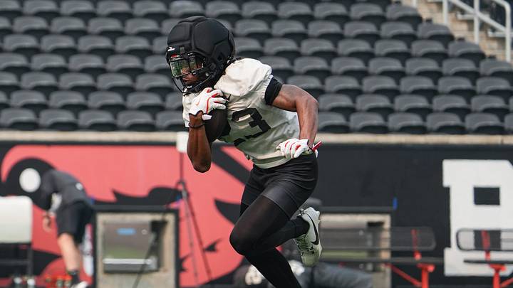 Oregon State's AJ Newberry runs the ball during fall camp at Reser Stadium on Wednesday, Aug. 5, 2025, in Corvallis, Oregon. Oregon State's AJ Newberry runs the ball during fall camp at Reser Stadium on Wednesday, Aug. 5, 2025, in Corvallis, Oregon.