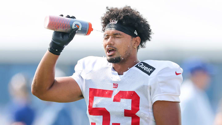  New York Giants linebacker Darius Muasau  