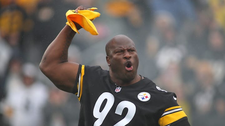 Former Pittsburgh Steeler James Harrison pumps up the crowd prior to the start of the Pittsburgh Steelers vs Jacksonville Jaguars game at Acrisure Stadium in Pittsburgh, PA on October 29, 2023.