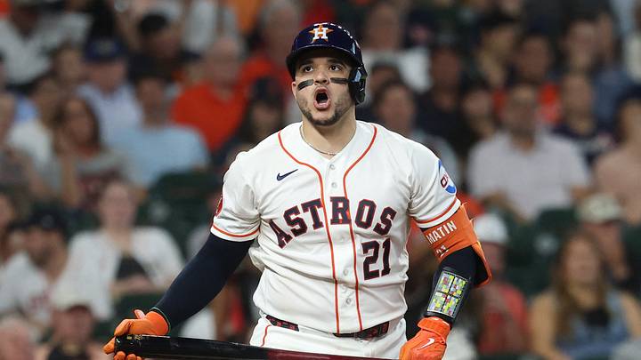 Houston Astros catcher Yainer Diaz (21). Mandatory Credit: Troy Taormina-Imagn Images Houston Astros catcher Yainer Diaz (21). Mandatory Credit: Troy Taormina-Imagn Images