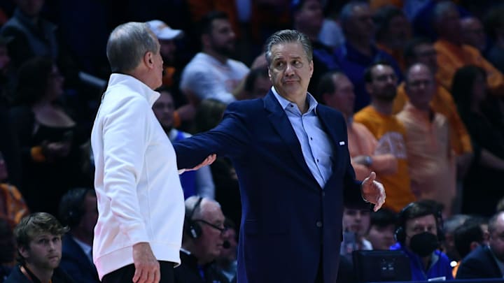 Tennessee head coach Rick Barnes and Kentucky head coach John Calipari at the end of the NCAA college basketball game between the Kentucky Wildcats and Tennessee Volunteers in Knoxville, Tenn. on Tuesday, February 15, 2022.

Px Uthoops Kentucky