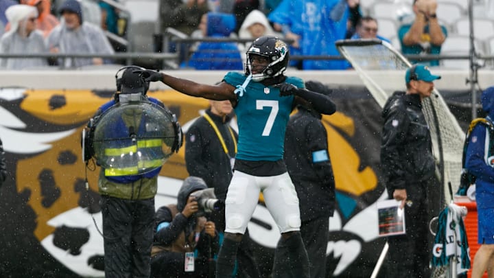 Dec 29, 2024; Jacksonville, Florida, USA; Jacksonville Jaguars wide receiver Brian Thomas Jr. (7) signals first down against the Tennessee Titans during the second quarter at EverBank Stadium. Mandatory Credit: Morgan Tencza-Imagn Images