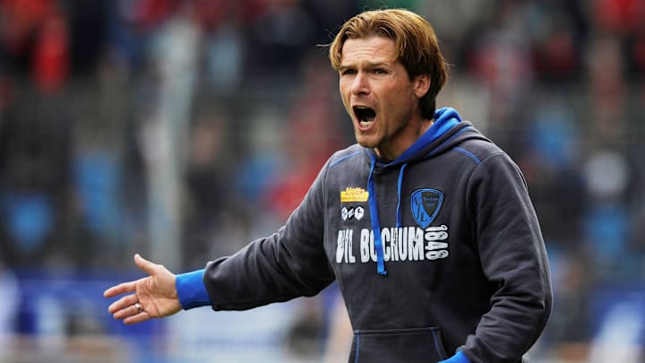 Saß beim Abstieg im Jahr 2010 als Interimstrainer auf der Bank: Dariusz Wosz Saß beim Abstieg im Jahr 2010 als Interimstrainer auf der Bank: Dariusz Wosz