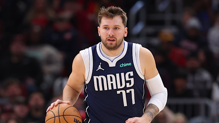 Dallas Mavericks v Chicago Bulls