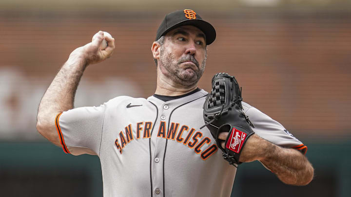 Cumberland, Georgia, USA; San Francisco Giants starting pitcher Justin Verlander (35) pitches against the Atlanta Braves during the first inning at Truist Park. Cumberland, Georgia, USA; San Francisco Giants starting pitcher Justin Verlander (35) pitches against the Atlanta Braves during the first inning at Truist Park.