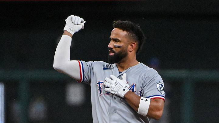 Jun 1, 2026; St. Louis, Missouri, USA; Texas Rangers shortstop Ezequiel Duran (20) reacts after reaching second during the ninth inning against the St. Louis Cardinals at Busch Stadium. Mandatory Credit: Jeff Curry-Imagn Images Jun 1, 2026; St. Louis, Missouri, USA; Texas Rangers shortstop Ezequiel Duran (20) reacts after reaching second during the ninth inning against the St. Louis Cardinals at Busch Stadium. Mandatory Credit: Jeff Curry-Imagn Images