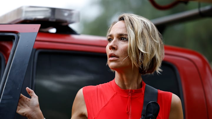 RESCUE: HI-SURF: Arielle Kebbel in the RESCUE: HI-SURF episode airing Monday, Nov. 4 (9:02-10:00 PM ET/PT) on FOX. 