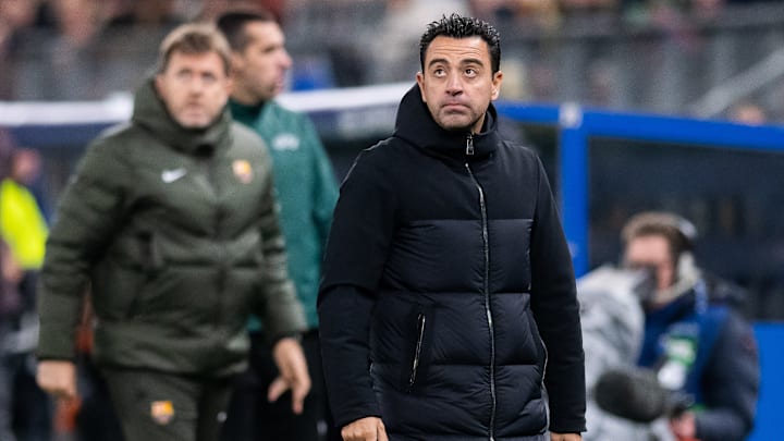 Xavi Hernández apuntó a la prensa tras la victoria ante el Alavés 