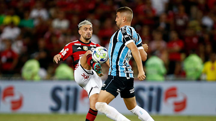 Flamengo e Grêmio se enfrentam em uma das semifinais