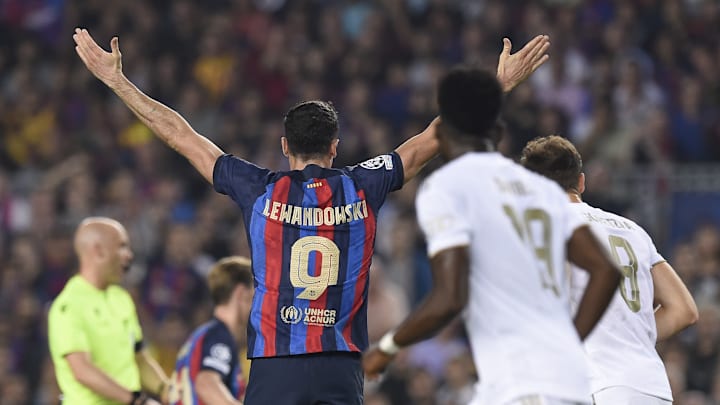 Lewandowski con el FC Barcelona, contra el Bayern Munich