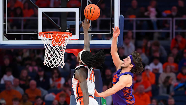 Syracuse basketball plays at Georgia Tech on Tuesday. Here's how to watch this ACC clash and the latest betting odds. Syracuse basketball plays at Georgia Tech on Tuesday. Here's how to watch this ACC clash and the latest betting odds.