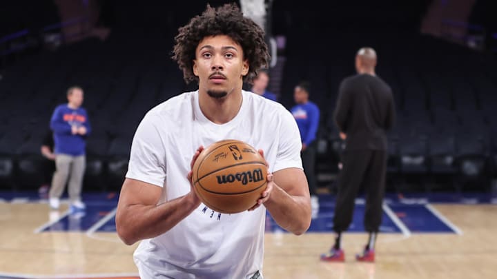 Jan 25, 2025; New York, New York, USA;  New York Knicks center Jericho Sims (20) warms up prior to the game against the Sacramento Kings at Madison Square Garden. Mandatory Credit: Wendell Cruz-Imagn Images
