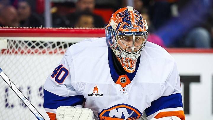 Nov 19, 2024; Calgary, Alberta, CAN; New York Islanders goaltender Semyon Varlamov (40) guards his net against the Calgary Flames during the second period at Scotiabank Saddledome. Mandatory Credit: Sergei Belski-Imagn Images