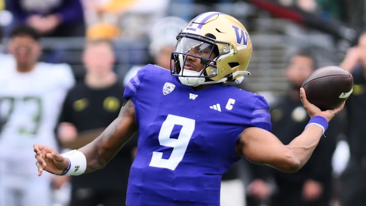Washington Huskies quarterback Michael Penix Jr.