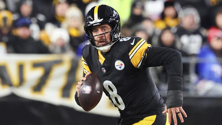 Nov 30, 2025; Pittsburgh, Pennsylvania, USA; Pittsburgh Steelers quarterback Aaron Rodgers (8) looks to pass during the second quarter against the Buffalo Bills at Acrisure Stadium. Mandatory Credit: Charles LeClaire-Imagn Images Nov 30, 2025; Pittsburgh, Pennsylvania, USA; Pittsburgh Steelers quarterback Aaron Rodgers (8) looks to pass during the second quarter against the Buffalo Bills at Acrisure Stadium. Mandatory Credit: Charles LeClaire-Imagn Images