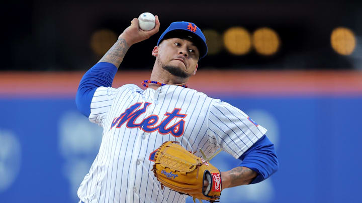 Jun 24, 2025; New York City, New York, USA; New York Mets starting pitcher Frankie Montas (47) pitches against the Atlanta Braves during the third inning at Citi Field. Mandatory Credit: Brad Penner-Imagn Images Jun 24, 2025; New York City, New York, USA; New York Mets starting pitcher Frankie Montas (47) pitches against the Atlanta Braves during the third inning at Citi Field. Mandatory Credit: Brad Penner-Imagn Images