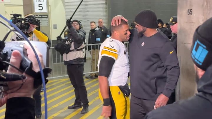Pittsburgh Steelers QB Russell Wilson and head coach Mike Tomlin after defeating the Cincinnati Bengals on Dec. 1, 2024.