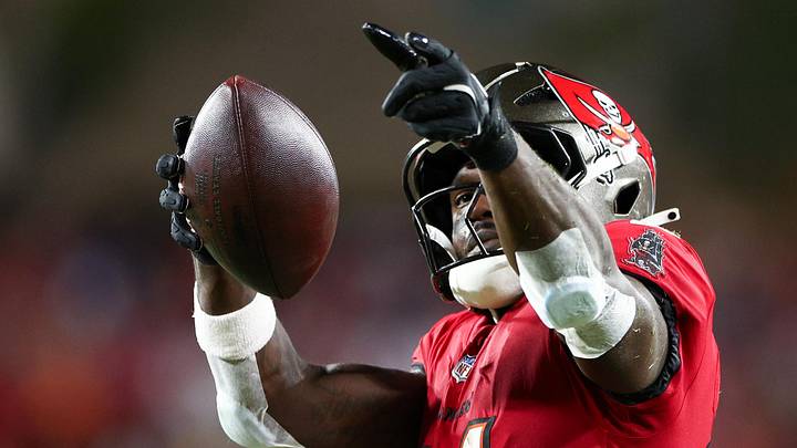 Oct 21, 2024; Tampa, Florida, USA; Tampa Bay Buccaneers wide receiver Chris Godwin (14) celebrates a first down against the Baltimore Ravens in the second quarter at Raymond James Stadium. Mandatory Credit: Nathan Ray Seebeck-Imagn Images Oct 21, 2024; Tampa, Florida, USA; Tampa Bay Buccaneers wide receiver Chris Godwin (14) celebrates a first down against the Baltimore Ravens in the second quarter at Raymond James Stadium. Mandatory Credit: Nathan Ray Seebeck-Imagn Images
