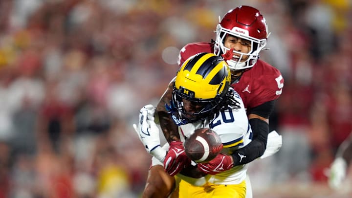 The updated Coaches Poll top 25 college football rankings looking ahead to the Week 3 games.