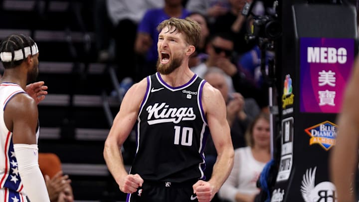 Philadelphia 76ers v Sacramento Kings