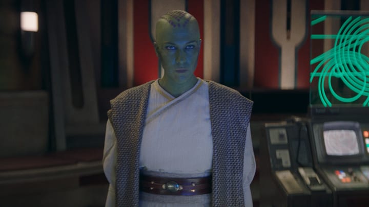 (L): Vernestra Rwoh (Rebecca Henderson) in Lucasfilm's THE ACOLYTE, season one, exclusively on Disney+. ©2024 Lucasfilm Ltd. & TM. All Rights Reserved.