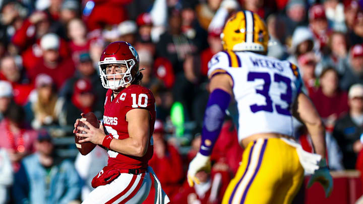 Oklahoma quarterback John Mateer 