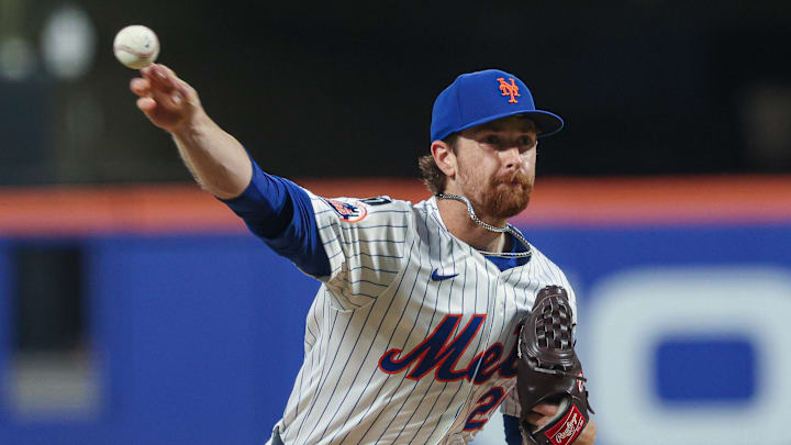 Aug 27, 2025; New York City, New York, USA; New York Mets starting pitcher Nolan McLean (26) delivers a pitch during the third inning against the Philadelphia Phillies at Citi Field. Mandatory Credit: Vincent Carchietta-Imagn Images
