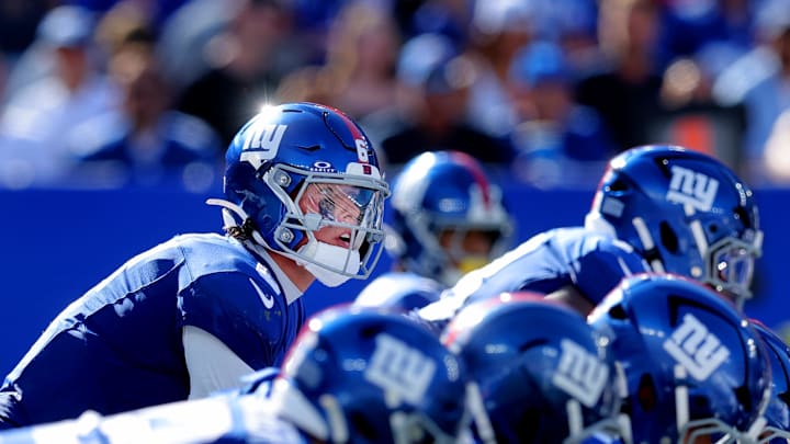 Sep 28, 2025; East Rutherford, New Jersey, USA; New York Giants quarterback Jaxson Dart (6) lines up for a snap during the third quarter against the Los Angeles Chargers at MetLife Stadium. Mandatory Credit: Brad Penner-Imagn Images