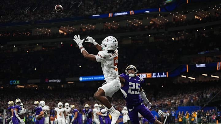 Adonai Mitchell averaged 15.4 yards per catch this year for the Texas Longhorns