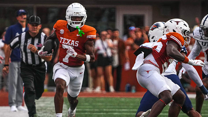 Texas Longhorns receiver Isaiah Bond (7) runs down the sideline during the game against UTSA at Darrell K Royal-Texas Memorial Stadium in Austin Saturday, Sept. 14, 2024. Texas Longhorns receiver Isaiah Bond (7) runs down the sideline during the game against UTSA at Darrell K Royal-Texas Memorial Stadium in Austin Saturday, Sept. 14, 2024.