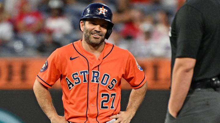 Houston Astros second baseman Jose Altuve smiles after hitting a double. It was his 2500th career hit. Credit: Eric Hartline-Imagn Images Houston Astros second baseman Jose Altuve smiles after hitting a double. It was his 2500th career hit. Credit: Eric Hartline-Imagn Images