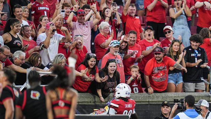 Fans cheer as Louisville Cardinals tight end Jaleel Skinner (88) scored a touchdown and greeted them during the Louisville-Villanova game Friday Sept. 11, 2026 at L&N Stadium in Louisville, Ky. Fans cheer as Louisville Cardinals tight end Jaleel Skinner (88) scored a touchdown and greeted them during the Louisville-Villanova game Friday Sept. 11, 2026 at L&N Stadium in Louisville, Ky.
