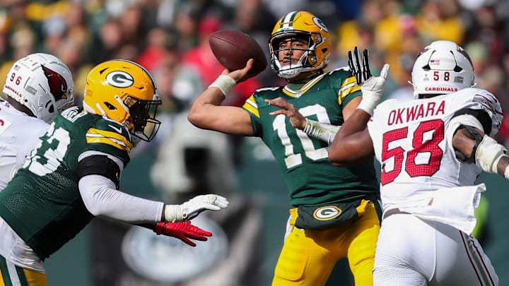 Green Bay Packers quarterback Jordan Love (10) passes the ball against the Arizona Cardinals on Sunday.