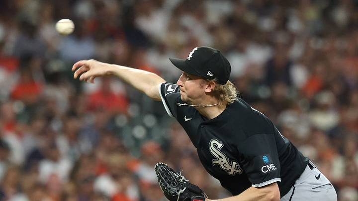 Sep 30, 2026; Houston, Texas, USA; Chicago White Sox pitcher Erick Fedde (47) throws a pitch against the Houston Astros in the eighth inning during game two of the Wildcard round for the 2026 MLB Playoffs at Daikin Park. Mandatory Credit: Troy Taormina-Imagn Images Sep 30, 2026; Houston, Texas, USA; Chicago White Sox pitcher Erick Fedde (47) throws a pitch against the Houston Astros in the eighth inning during game two of the Wildcard round for the 2026 MLB Playoffs at Daikin Park. Mandatory Credit: Troy Taormina-Imagn Images
