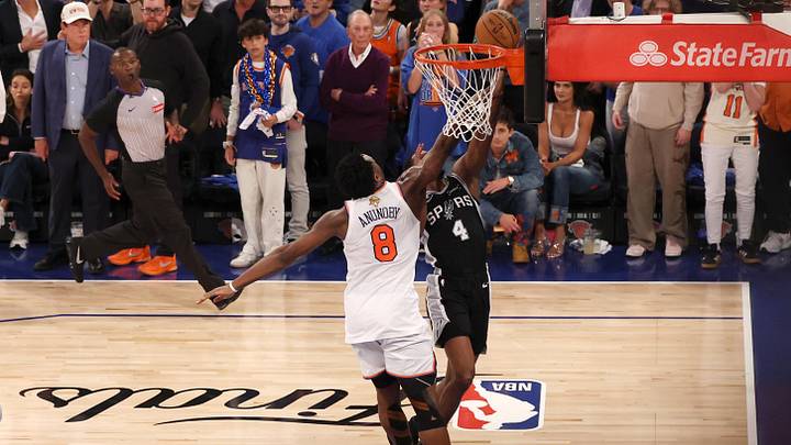 De’Aaron Fox’s shot was ultimately blocked by OG Anunoby. De’Aaron Fox’s shot was ultimately blocked by OG Anunoby.