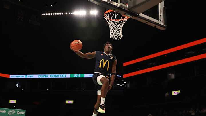 McDonald’s All American West forward Tounde Yessoufou (24) dunks the ball during the Sprite Jam Fest at Barclays Center