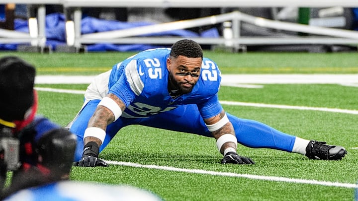 Detroit Lions safety Jamal Adams (25) warms up before the game between Detroit Lions and Green Bay Packers at Ford Field in Detroit on Thursday, Dec. 5, 2024.