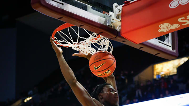 Syracuse basketball recruits, such as 5-star Jordan Smith Jr., suit up for highly rated teams in new national rankings.