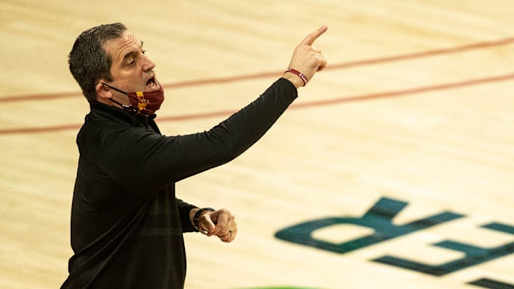 Steve Prohm coaches Iowa State in 2021.