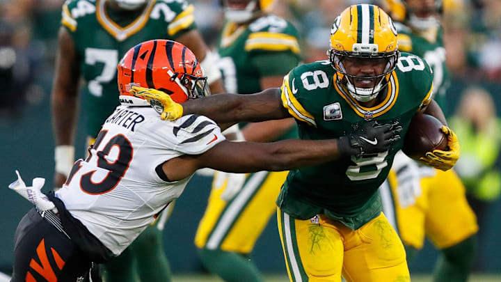 Green Bay Packers running back Josh Jacobs (8) stiff-arms Cincinnati Bengals linebacker Barrett Carter (49) on Sunday, October 12, 2025, at Lambeau Field in Green Bay, Wis. The Packers won the game, 27-18.
Tork Mason/USA TODAY NETWORK-Wisconsin