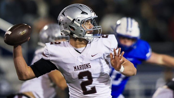 Pulaski County's Zak Anderson (2) throws a pass against Highlands in the first half at Highlands High School Nov. 22, 2024.