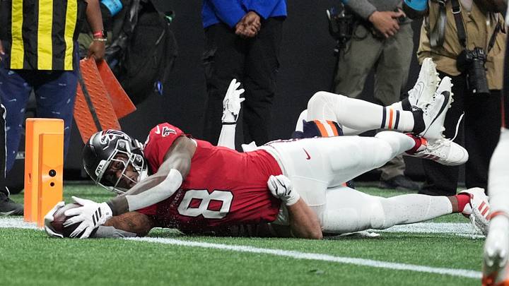 Oct 18, 2026; Atlanta, Georgia, USA; Kyle Pitts Sr. (8) dives for the end zone. Mandatory Credit: Dale Zanine-Imagn Images Oct 18, 2026; Atlanta, Georgia, USA; Kyle Pitts Sr. (8) dives for the end zone. Mandatory Credit: Dale Zanine-Imagn Images