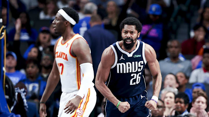 Dallas Mavericks guard Spencer Dinwiddie reacts in front of Atlanta Hawks forward Onyeka Okongwu. Mandatory Credit: Kevin Jairaj-Imagn Images Dallas Mavericks guard Spencer Dinwiddie reacts in front of Atlanta Hawks forward Onyeka Okongwu. Mandatory Credit: Kevin Jairaj-Imagn Images
