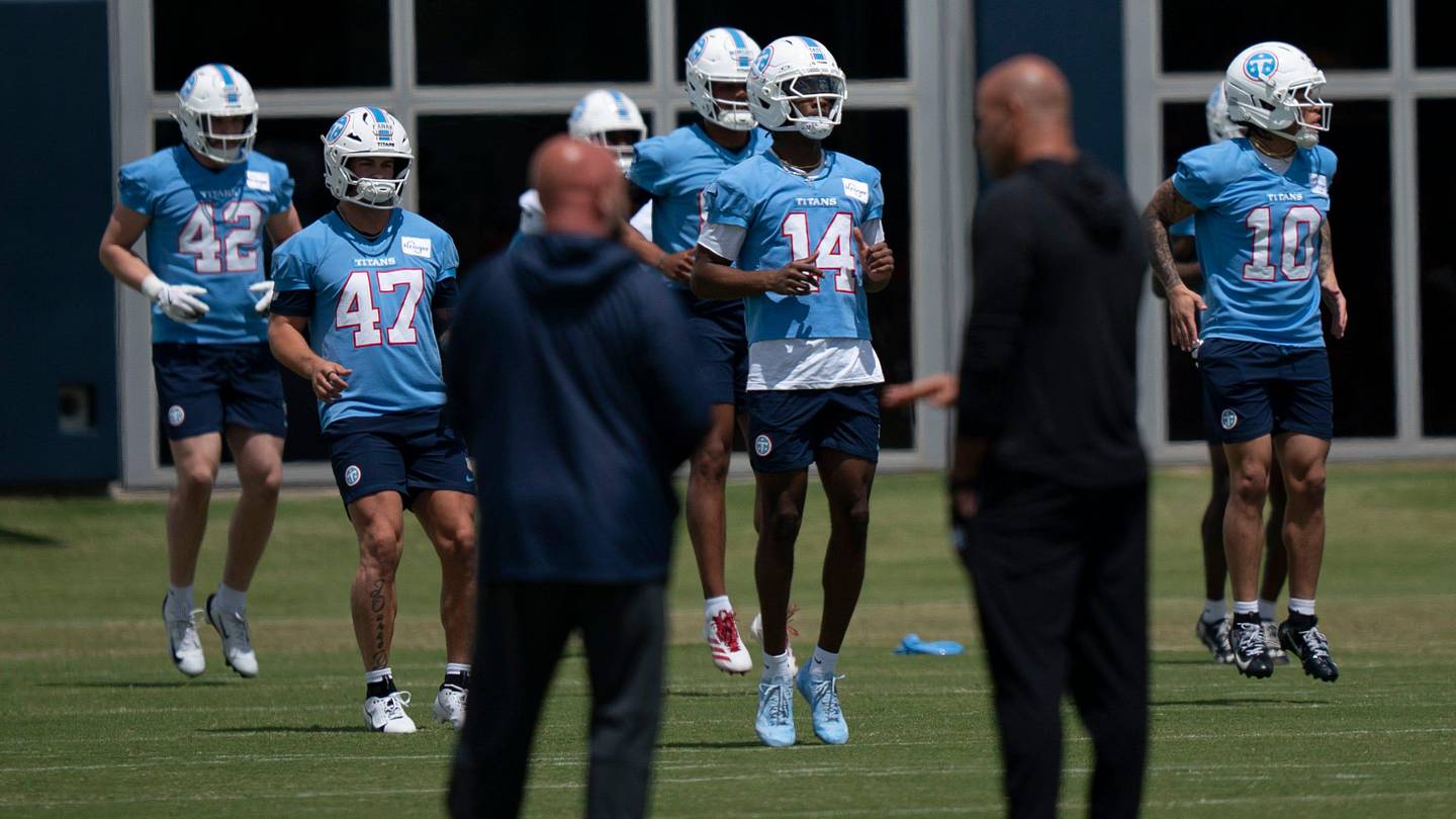 Titans Mailbag: Breakout Players, Will Levis Trade, and More