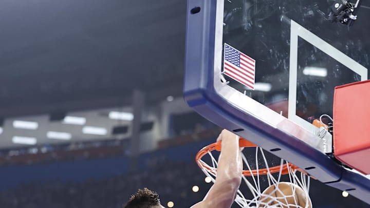 Mar 29, 2024; Oklahoma City, Oklahoma, USA; Phoenix Suns guard Grayson Allen (8) dunks against the Mar 29, 2024; Oklahoma City, Oklahoma, USA; Phoenix Suns guard Grayson Allen (8) dunks against the