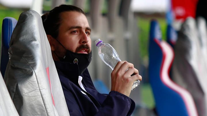 El presidente de Chivas, Amaury Vergara, sigue ganándose el repudio de la afición al no contratar refuerzos. El presidente de Chivas, Amaury Vergara, sigue ganándose el repudio de la afición al no contratar refuerzos.