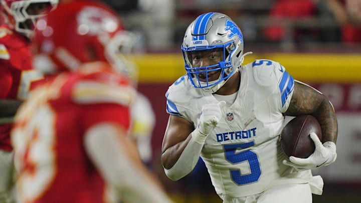 Oct 12, 2025; Kansas City, Missouri, USA; Detroit Lions running back David Montgomery (5) rushes the ball against the Kansas City Chiefs during the second half at GEHA Field at Arrowhead Stadium. Mandatory Credit: Jay Biggerstaff-Imagn Images