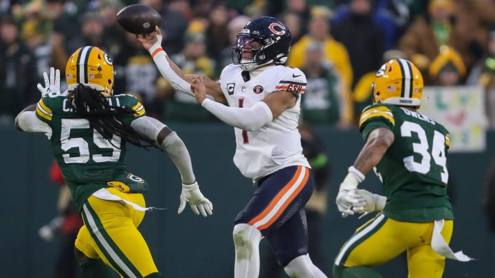 Chicago Bears quarterback Justin Fields (1) throws a pass against the Green Bay Packers on Sunday, January 7, 2024, at Lambeau Field in Green Bay, Wis. The Packers won the game, 17-9, to clinch an NFC playoff berth.
Tork Mason/USA TODAY NETWORK-Wisconsin Chicago Bears quarterback Justin Fields (1) throws a pass against the Green Bay Packers on Sunday, January 7, 2024, at Lambeau Field in Green Bay, Wis. The Packers won the game, 17-9, to clinch an NFC playoff berth.
Tork Mason/USA TODAY NETWORK-Wisconsin