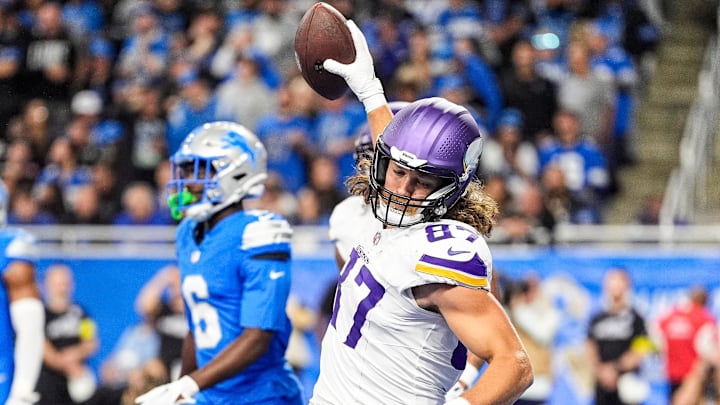 Minnesota Vikings tight end T.J. Hockenson (87) celebrates a touchdown against Detroit Lions during the first half at Ford Field in Detroit on Sunday, November 2, 2025.