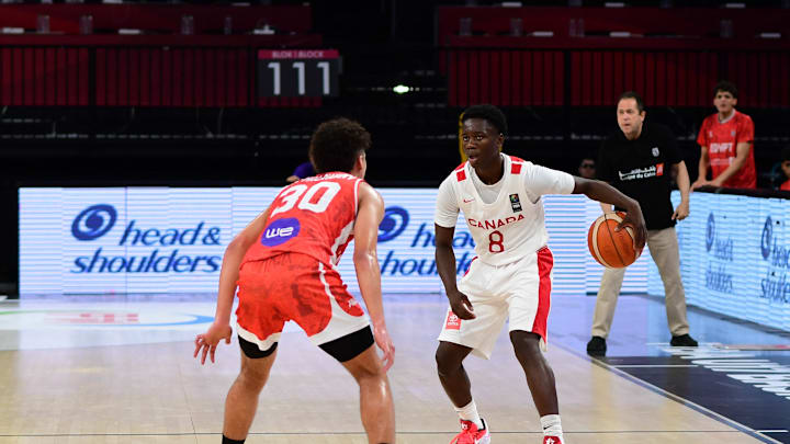 Canadian 4-star Miles Sadler, a top-5 point guard in the 2026 class, has secured a Syracuse basketball scholarship offer.